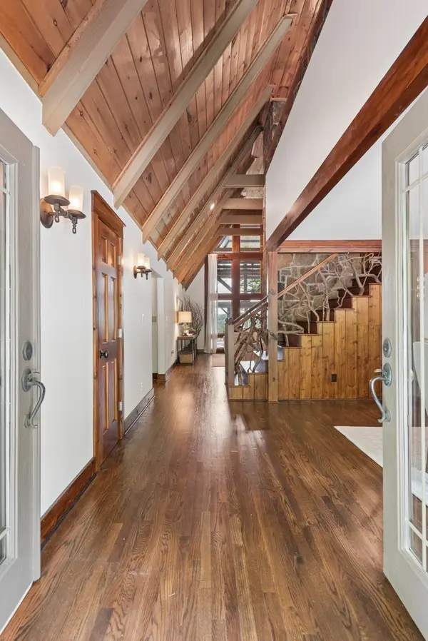 1517 Laurel Lake Dr, Monteagle, TN 37356