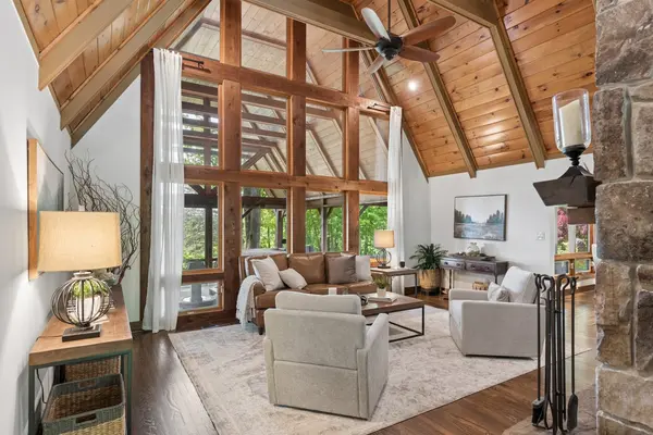1517 Laurel Lake Dr, Monteagle, TN 37356
