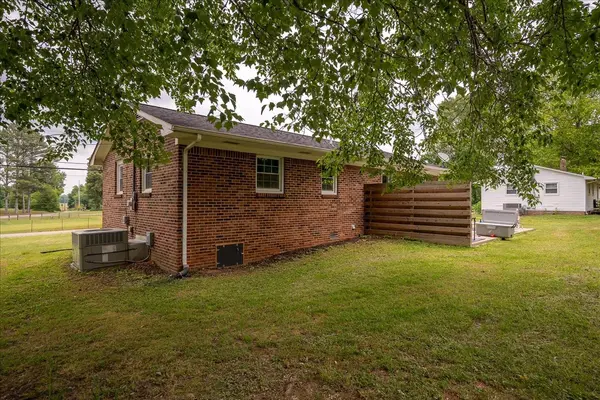 3417 Gimlet Rd, Lawrenceburg, TN 38464