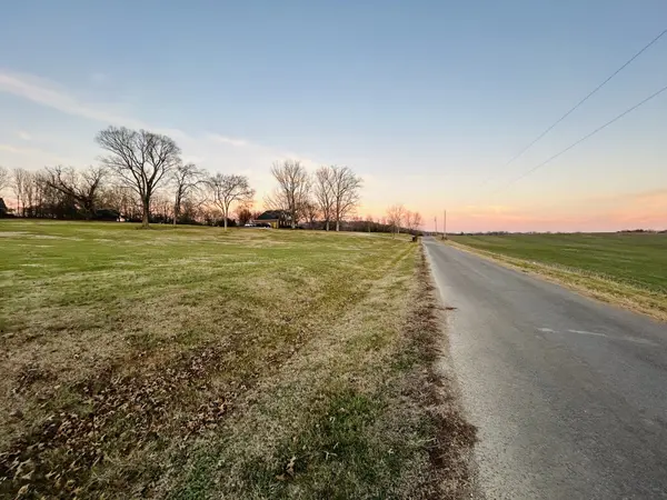 1 Sugar Tree Rd, Pulaski, TN 38478