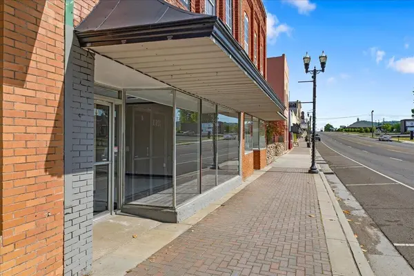 726 Tennessee Avenue, Etowah, TN 37331