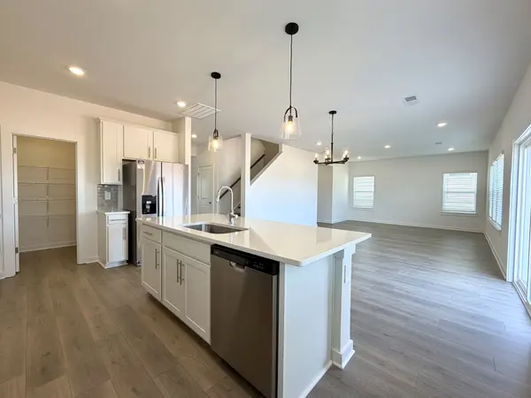 2372 Woodmeadow Dr, Clarksville, TN 37043