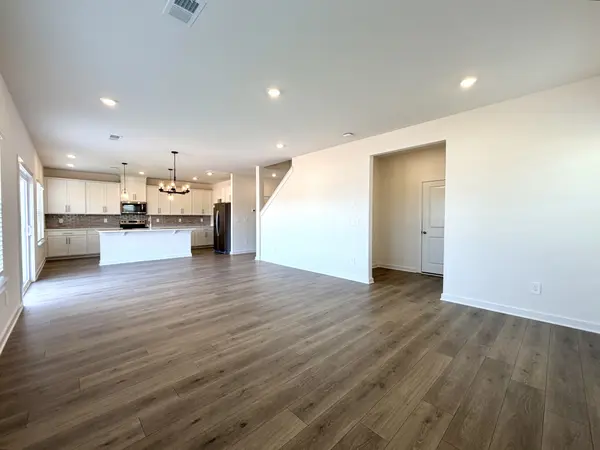 2372 Woodmeadow Dr, Clarksville, TN 37043