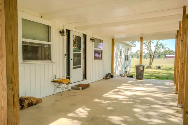 5780 Berry Rd, Cypress Inn, TN 38452