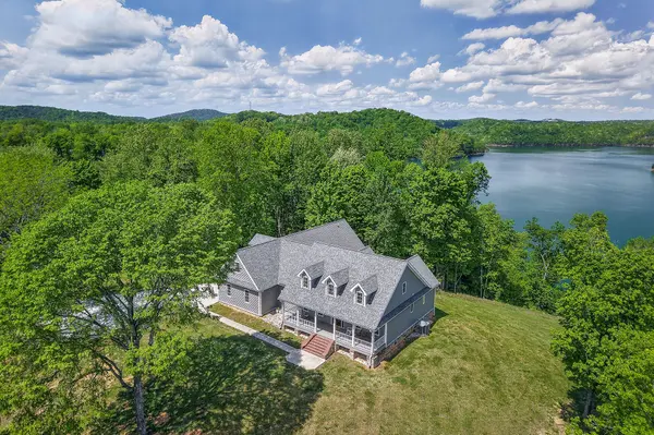 487 Cedar Hill Rd, Celina, TN 38551