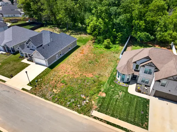 368 Kildeer Dr, Clarksville, TN 37040