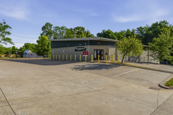 1435 Fort Campbell Blvd, Clarksville, TN 37042