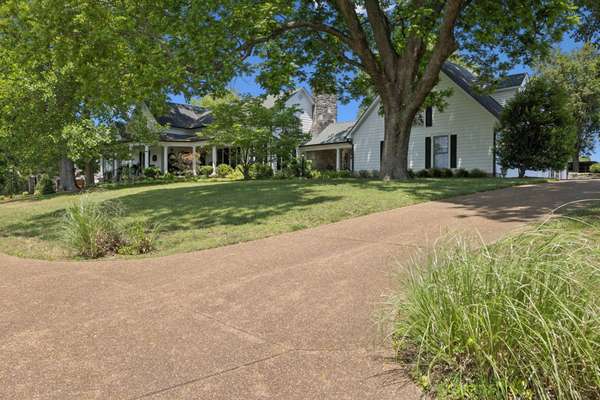 4929 Snow Creek Rd, Santa Fe, TN 38482