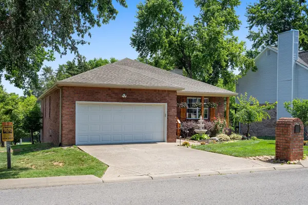 205 Waterview Dr, Hendersonville, TN 37075