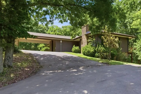 6010 Murray Ln, Brentwood, TN 37027