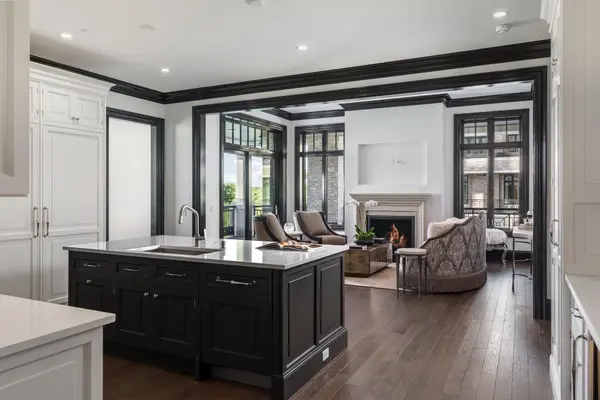 110 Woodmont Blvd #N304, Nashville, TN 37205