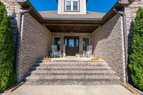 562 Double Eagle Dr, Summertown, TN 38483