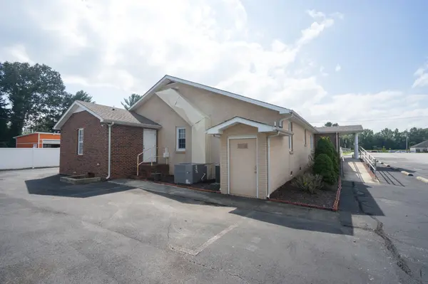 1400 Willow Dr, Manchester, TN 37355
