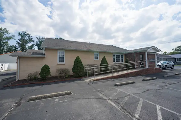 1400 Willow Dr, Manchester, TN 37355