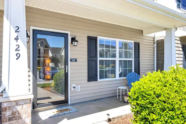 2429 New Holland Cir, Murfreesboro, TN 37128