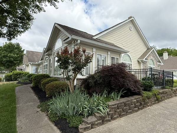825 Browns Ln #603, Gallatin, TN 37066