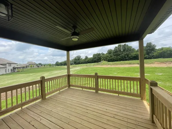 207 Blantons Park Dr, Gallatin, TN 37066