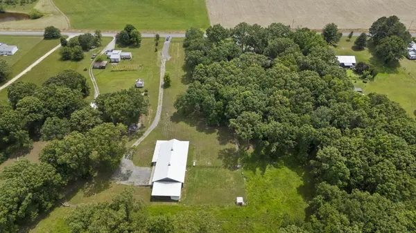 311 Nash Ln, Estill Springs, TN 37330