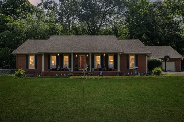 2117 Safe Haven Cir, Estill Springs, TN 37330