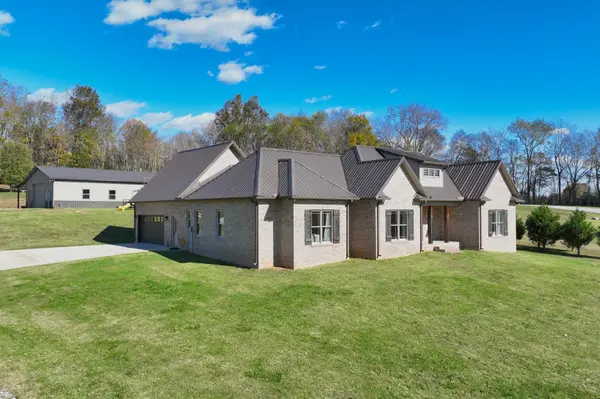 2189 Double Branch Rd, Columbia, TN 38401