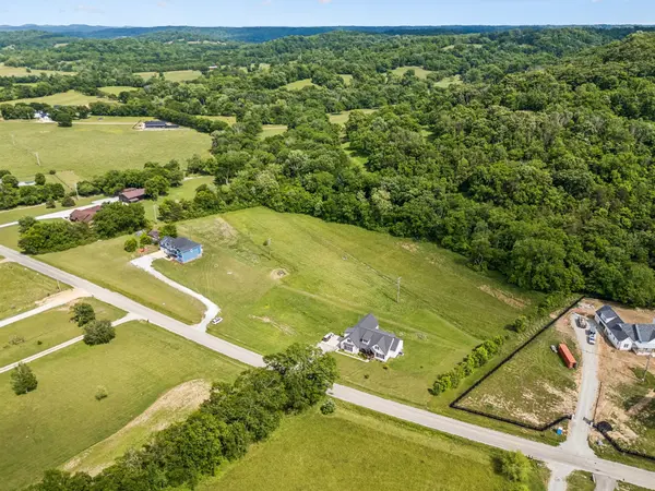 3001 Valley Creek Rd, Culleoka, TN 38451