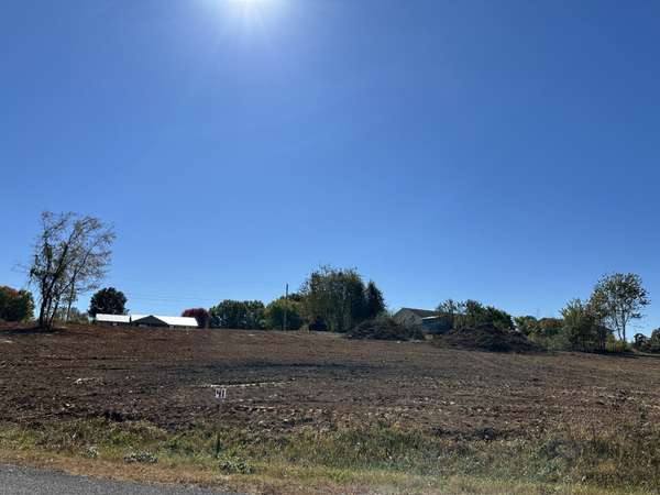 40 County Road 537, Etowah, TN 37331