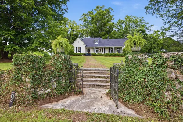 226 Lee Avenue, Chickamauga, GA 30707