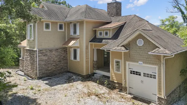 201 Roarks Ridge Rd, Decherd, TN 37324