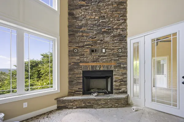 201 Roarks Ridge Rd, Decherd, TN 37324
