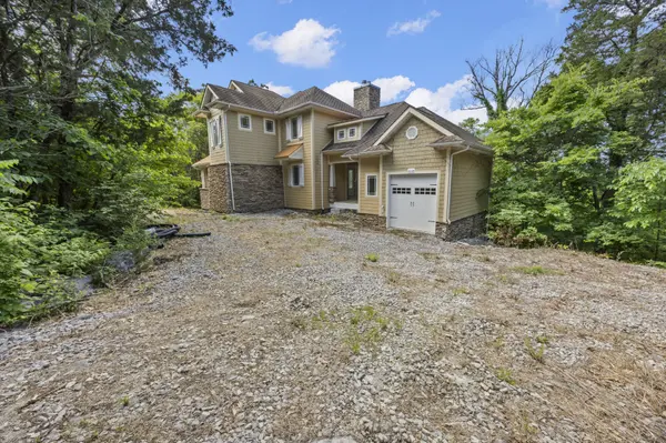 201 Roarks Ridge Rd, Decherd, TN 37324