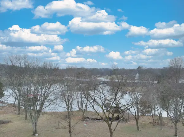 220 Bluegrass Dr, Hendersonville, TN 37075