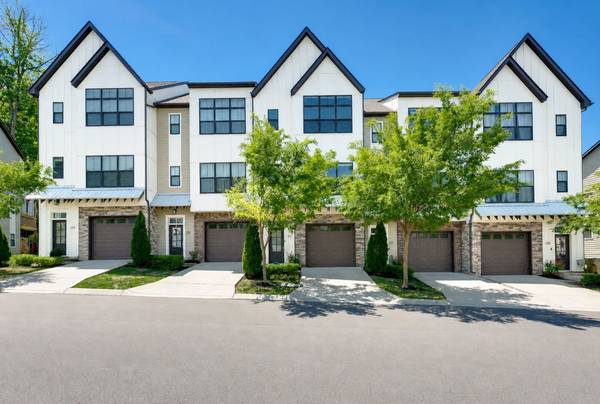 221 Stonecrest Cir, Nashville, TN 37209
