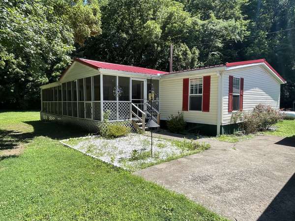 120 Manners Rd, Dover, TN 37058