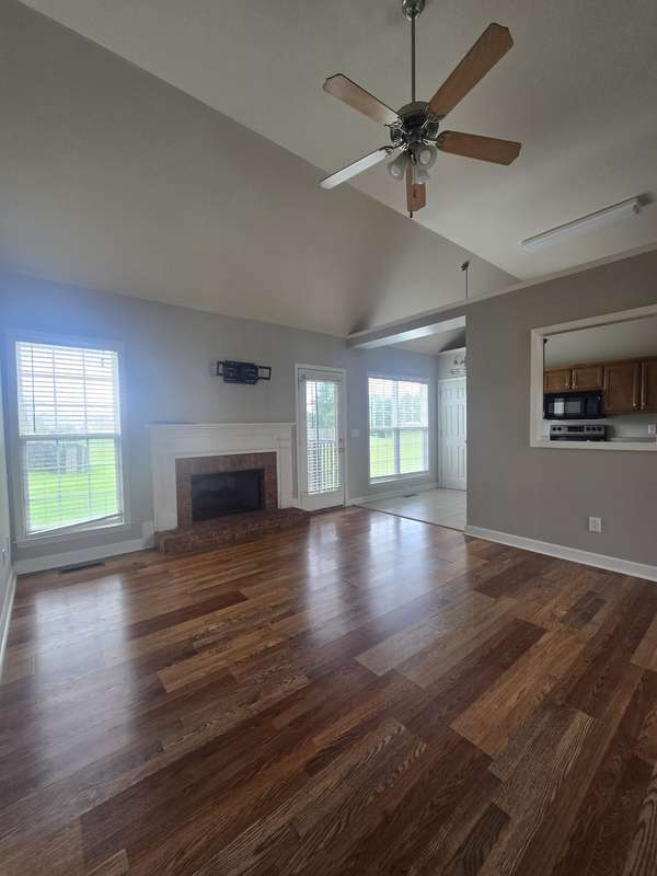 2229 Dewey Dr, Spring Hill, TN 37174
