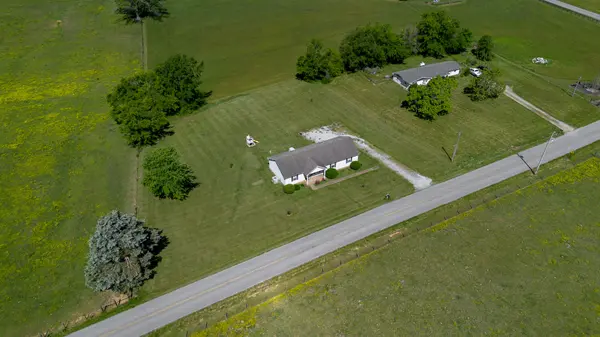 491 White Rd, Portland, TN 37148