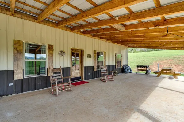 180 Mecca Pike, Tellico Plains, TN 37385