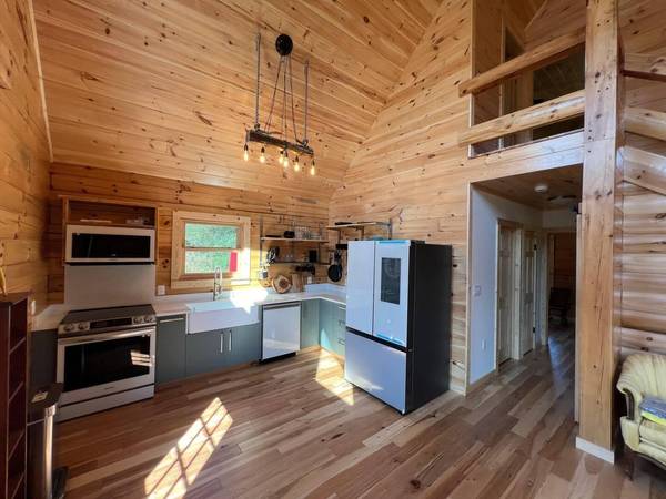 375 County Road 401, Madisonville, TN 37354