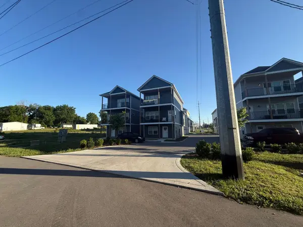 226 Old Amqui Rd, Madison, TN 37115
