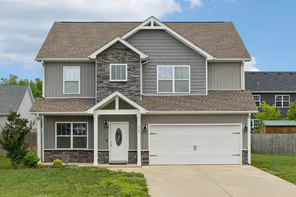 519 Latham Ct, Clarksville, TN 37043