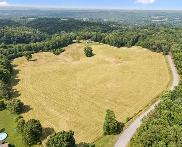4255 McFall Rd, Cumberland City, TN 37050