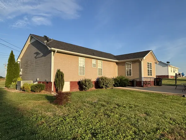 479 Wesley Chapel Rd, Lawrenceburg, TN 38464