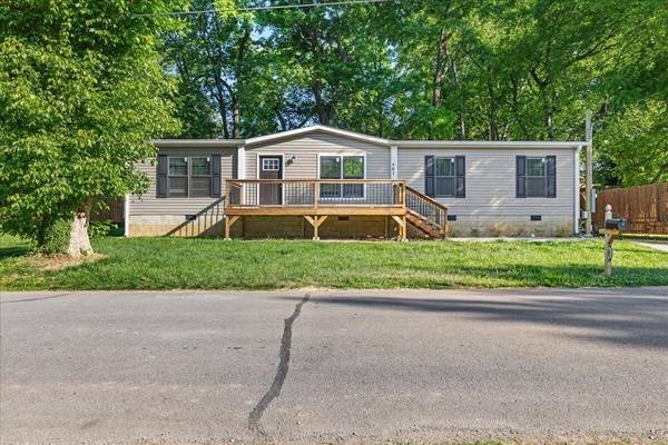 403 W Bank Street,  Athens,  TN 37303