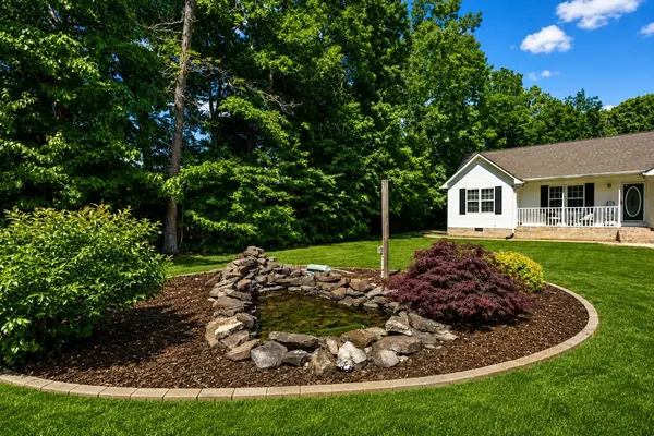 51 Larkspur Ct, Tullahoma, TN 37388