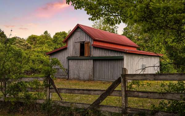 2103 Taft Highway, Signal Mountain, TN 37377