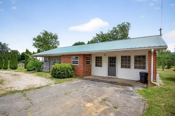 1372 Jamestown Hwy, Livingston, TN 38570