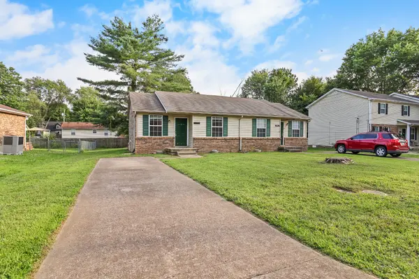 636 R S Bradley Blvd #A, Clarksville, TN 37042