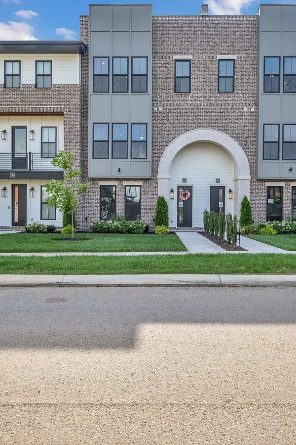 1415 Doc Johns Blvd, Murfreesboro, TN 37128