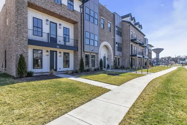 1419 Doc Johns Blvd, Murfreesboro, TN 37128