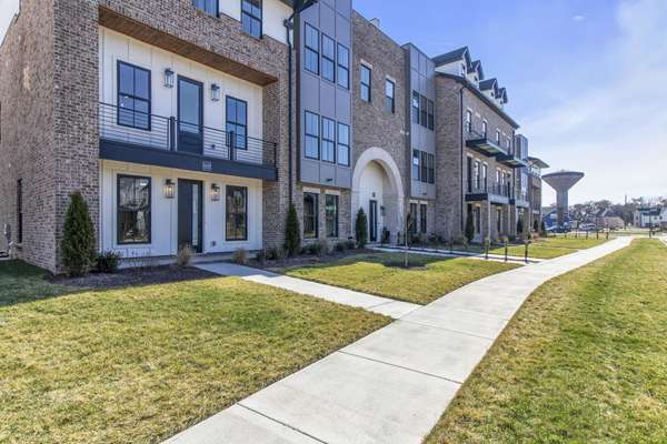 1419 Doc Johns Blvd, Murfreesboro, TN 37128