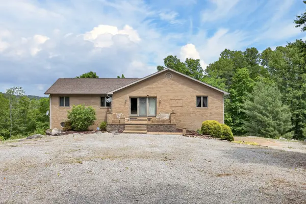 241 Hidden Cove Ln, Allons, TN 38541